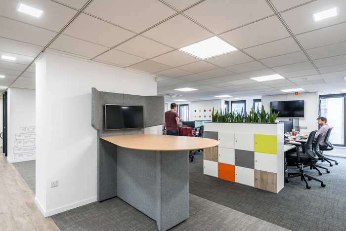 旅游平臺公司辦公裝修現(xiàn)代簡約風(fēng)格-第7張圖片-上海古都建筑設(shè)計集團