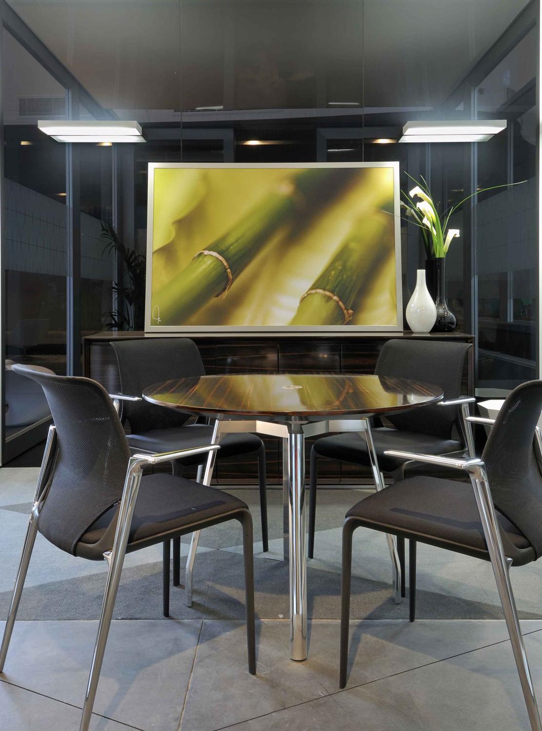 徐匯區(qū)300平辦公室裝修現(xiàn)代時尚風格設計-第4張圖片-上海古都建筑設計集團