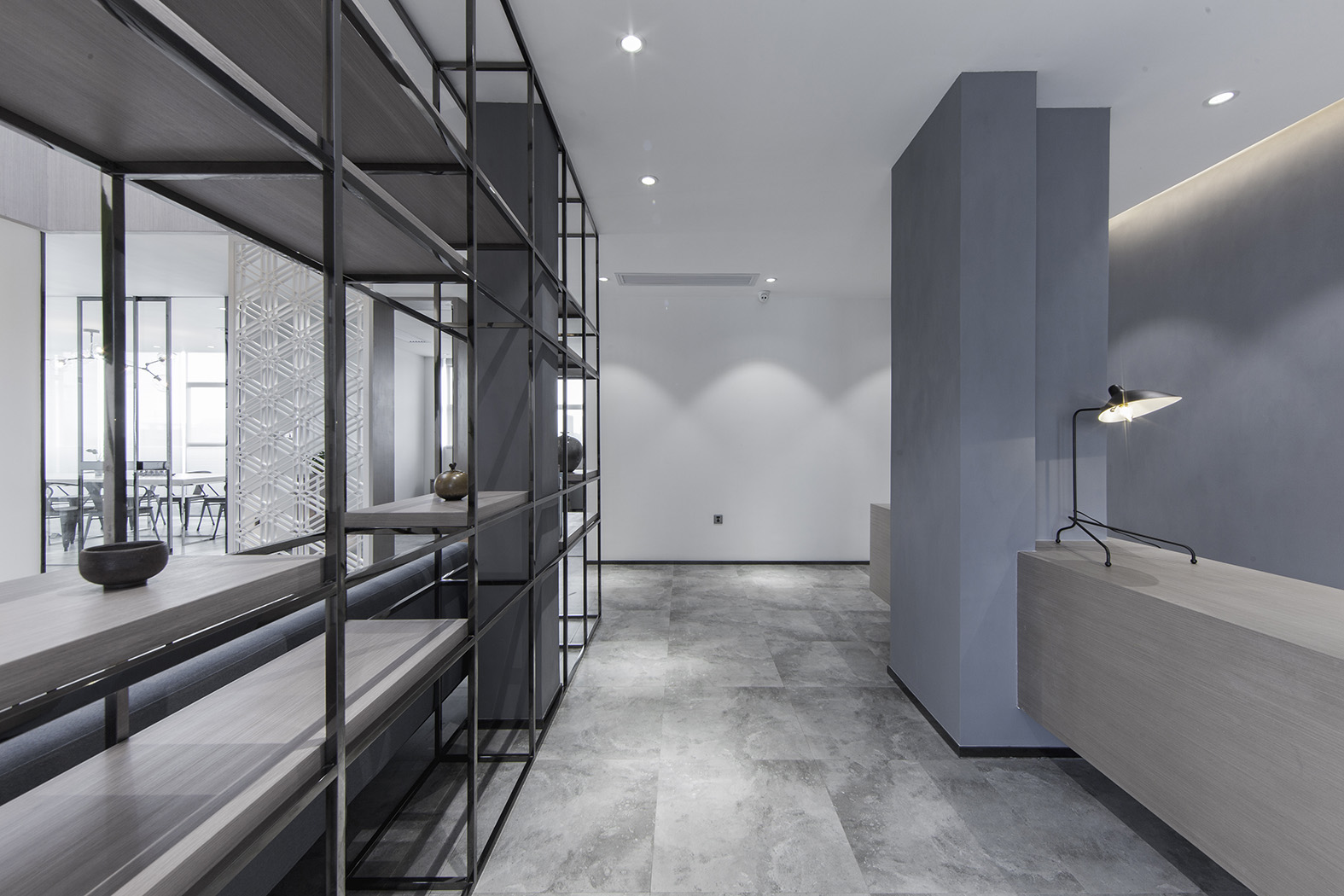 黃浦區(qū)200平架空機(jī)構(gòu)辦公室裝修-第2張圖片-上海古都建筑設(shè)計集團(tuán)