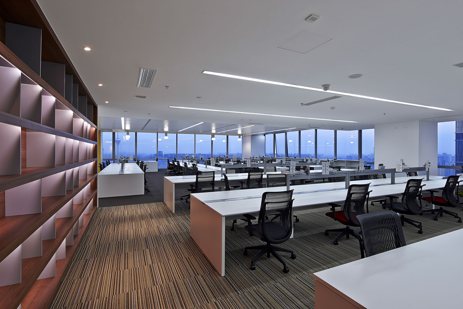 現(xiàn)代科技風辦公室裝修設計效果圖-第7張圖片-上海古都建筑設計集團