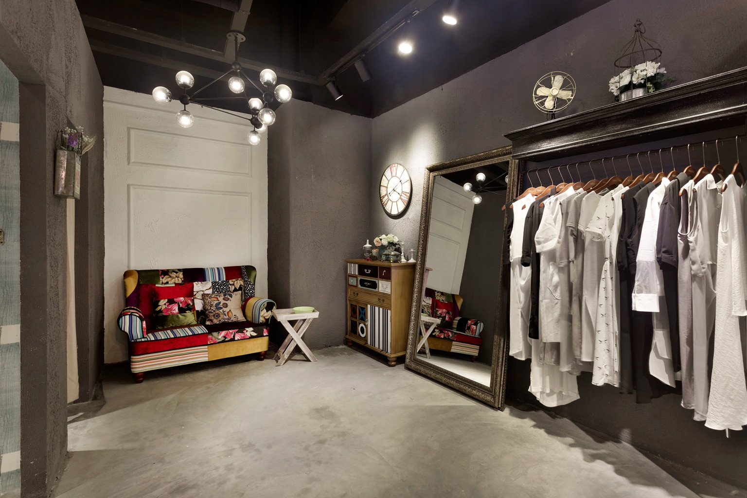 loft風(fēng)格女裝店裝修設(shè)計-第1張圖片-上海古都建筑設(shè)計集團