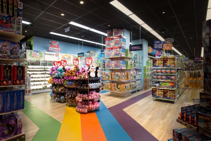 彩虹風(fēng)格玩具店裝修設(shè)計-第4張圖片-上海古都建筑設(shè)計集團(tuán)